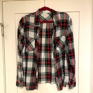 Maurice’s plaid button up shirt